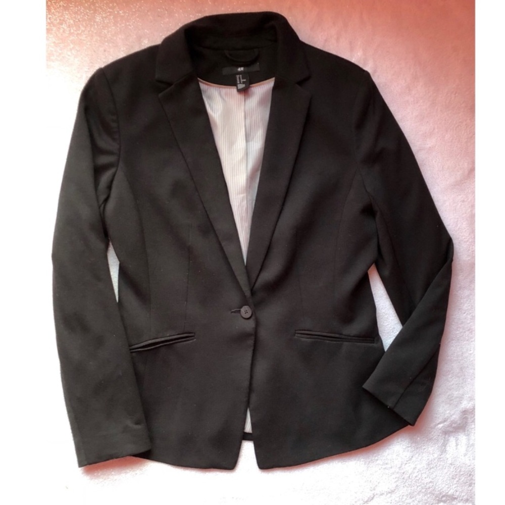 H&M Fitted Black Blazer